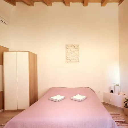 Small Stone House Luka Zadar