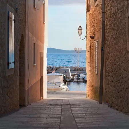 Small Stone House Luka