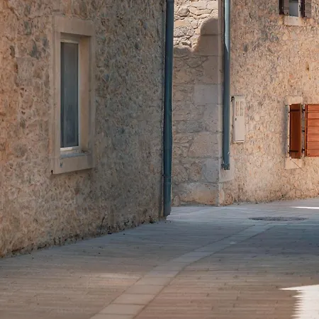 Small Stone House Luka