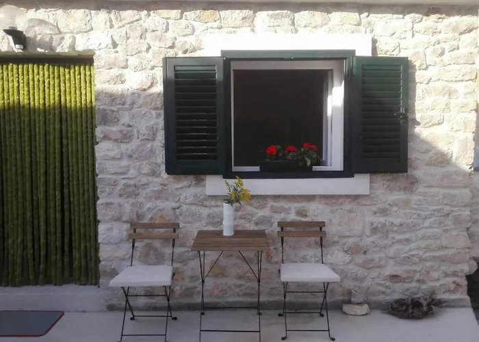 Small Stone House Luka Apartament Zadar