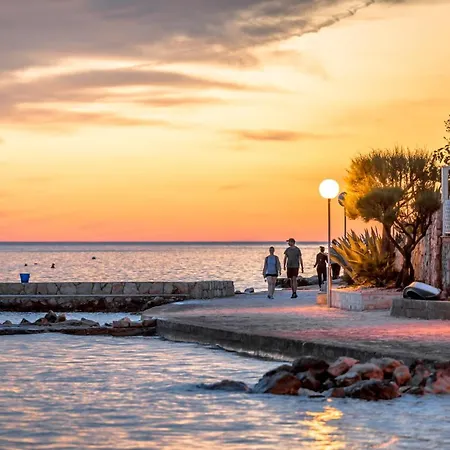 Small Stone House Luka Apartment Zadar