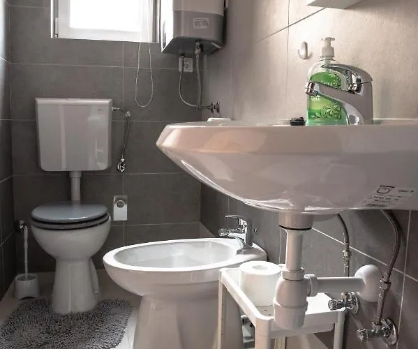 Small Stone House Luka *