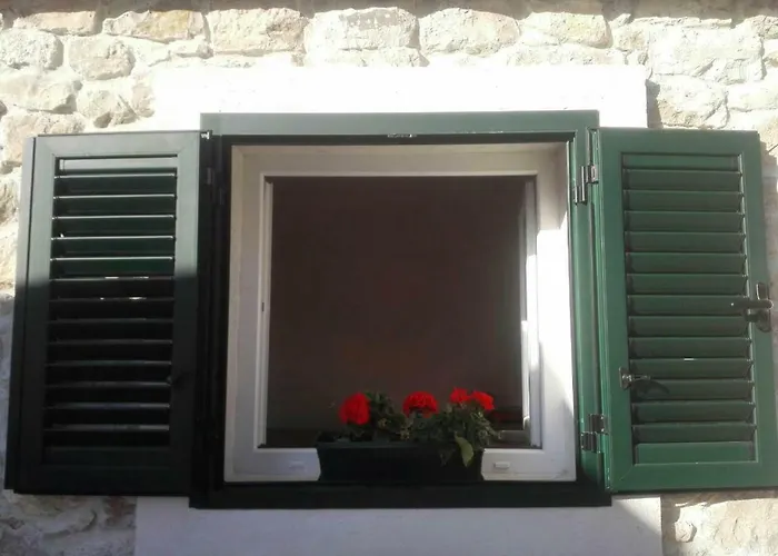 شقة Small Stone House Luka *